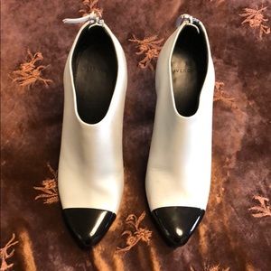 Givenchy Sz 38 1/2 high heel booties- gently worn